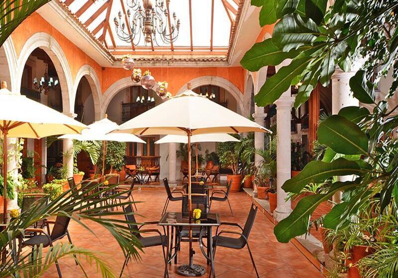 هتل Mision Patzcuaro Centro Historico