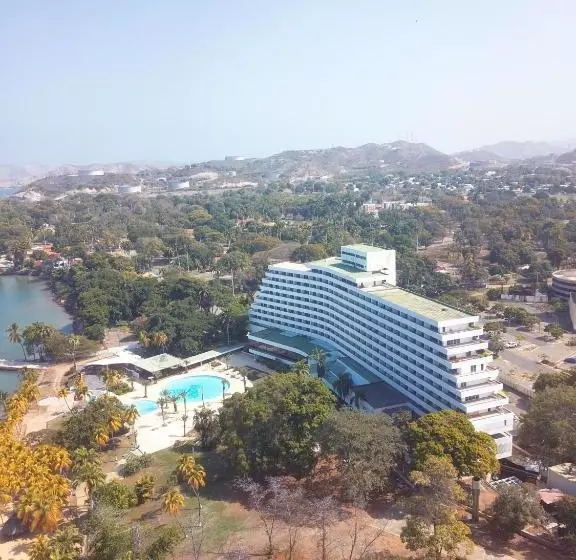 هتل Paradise Puerto La Cruz