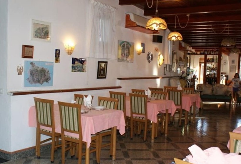 אתר נופש Aparthotel Villa Marinù