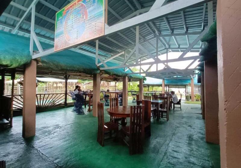 호텔 Mope Beach Resort