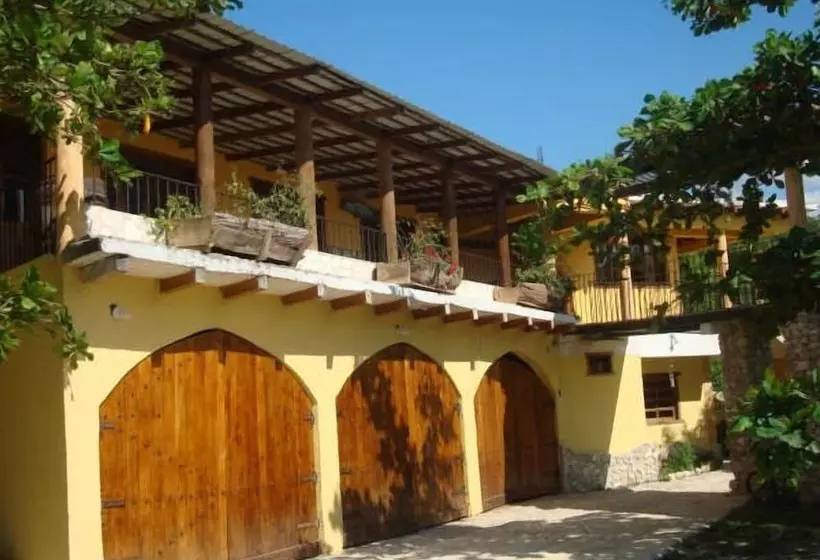 هتل Palomino Ranch