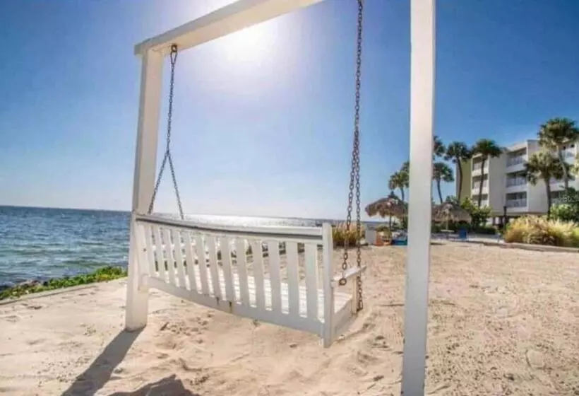 2 Bed Condo With Balcony Facing Pool And Sunsets!