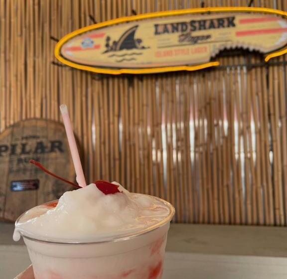 2 Bed Condo With Balcony Facing Pool And Sunsets!