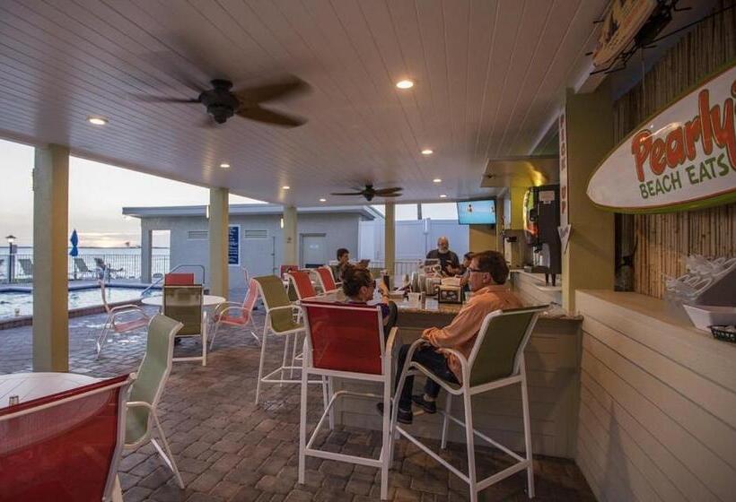 2 Bed Condo With Balcony Facing Pool And Sunsets!