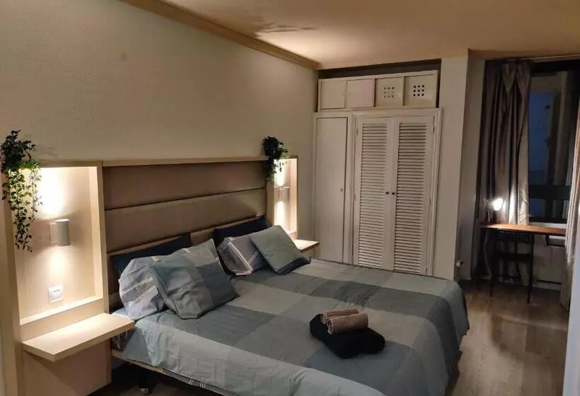 Luxury Apartment With Pool View