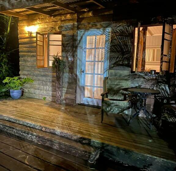 פנסיון The Wake Up Call Accommodation & Retreats   Noosa Hinterland