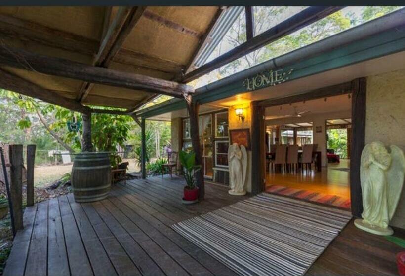 פנסיון The Wake Up Call Accommodation & Retreats   Noosa Hinterland