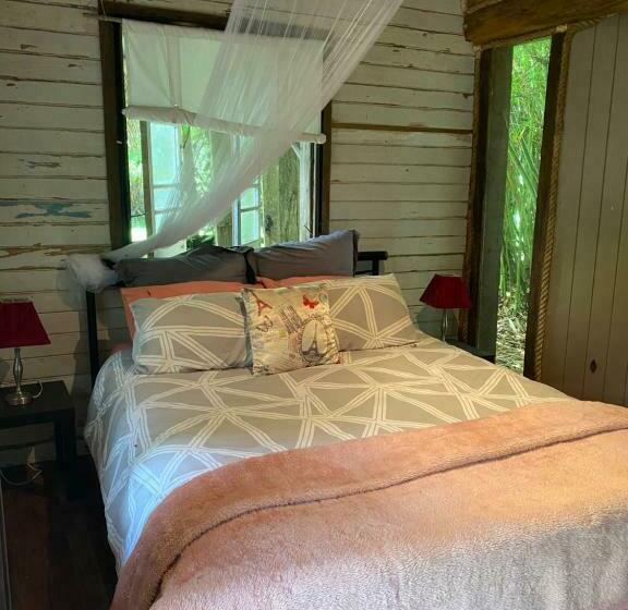 פנסיון The Wake Up Call Accommodation & Retreats   Noosa Hinterland