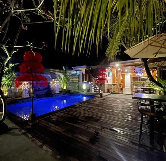 Surfers Villa And Resorts Medewi