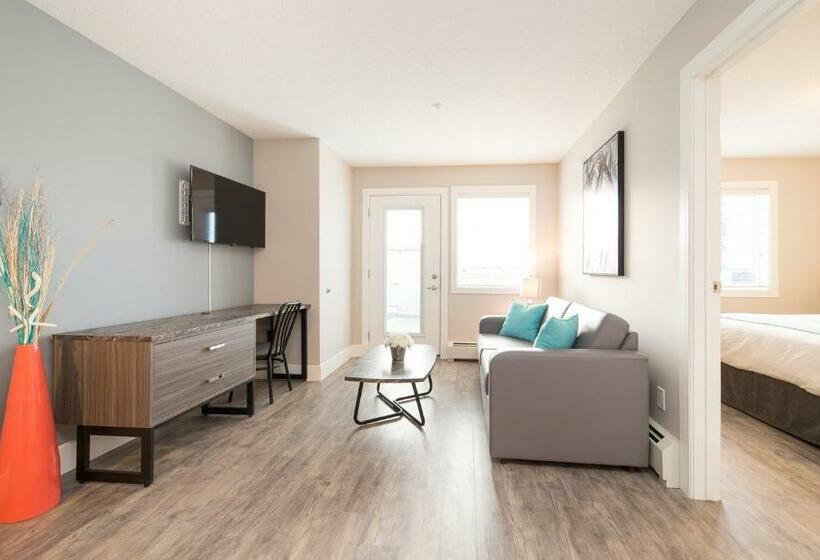 The Suites, Inn Hotels