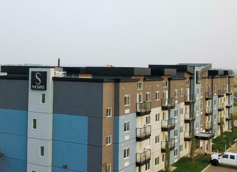 The Suites, Inn Hotels