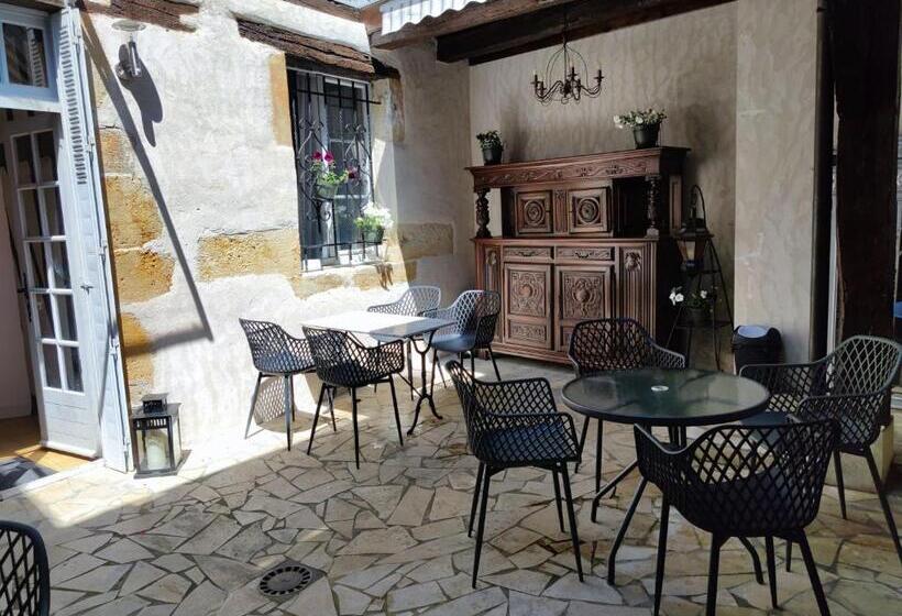مبيت وإفطار Nogapatio   Maison D Hôtes   Bnb