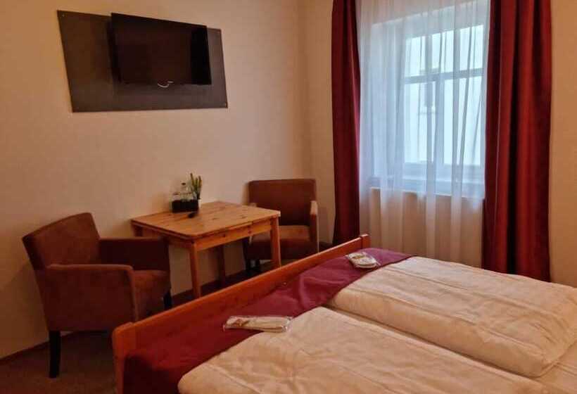 Отель Berggasse