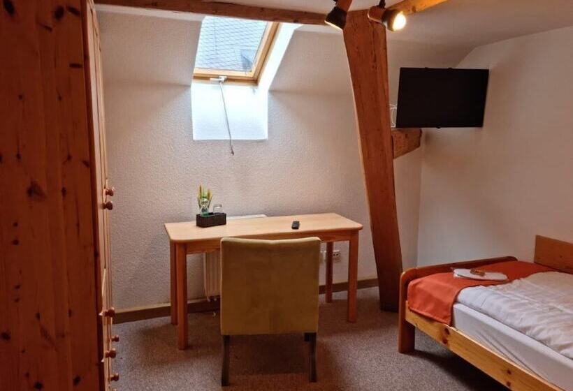 Отель Berggasse