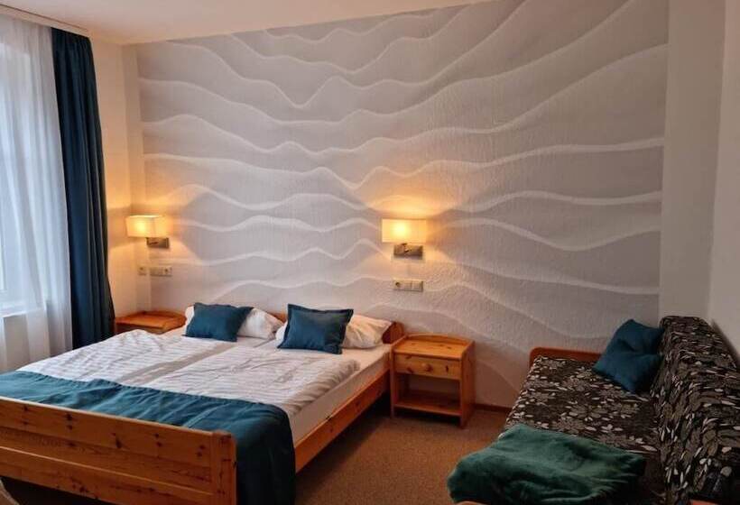 Отель Berggasse