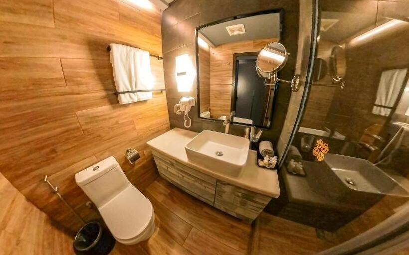 هتل Chen Beach Inn