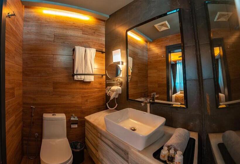 هتل Chen Beach Inn