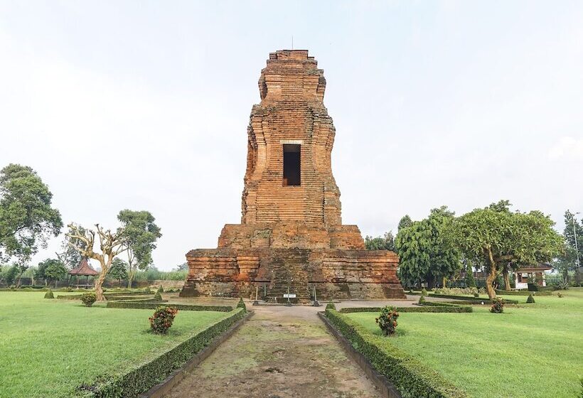 호텔 Oyo Homes 90948 Desa Wisata Kampung Majapahit