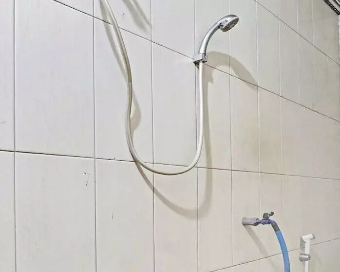 Hotelli Oyo Homes 90948 Desa Wisata Kampung Majapahit