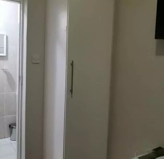 پانسیون Fabulous Rest Inn