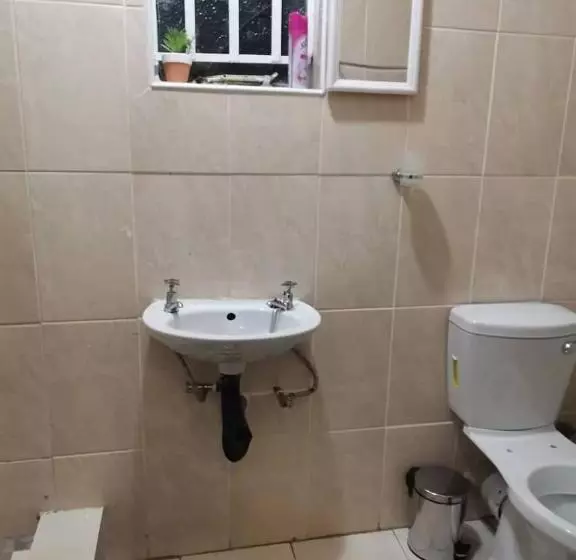 پانسیون Fabulous Rest Inn