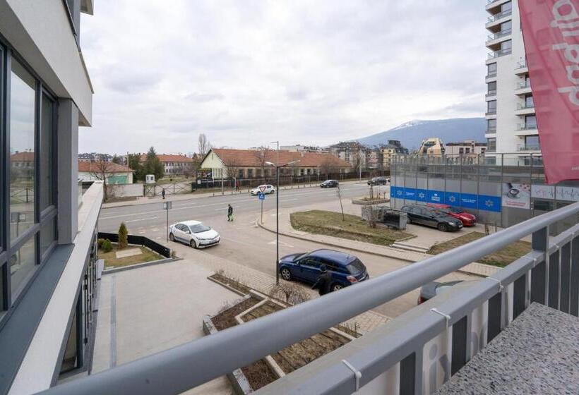 Wow Studios For Rent   Bul Montevideo 25a   B