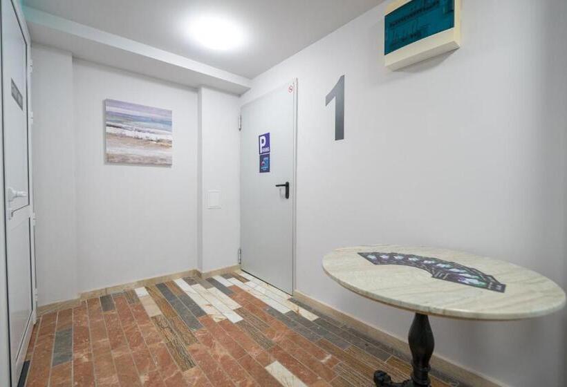 Wow Studios For Rent   Bul Montevideo 25a   B