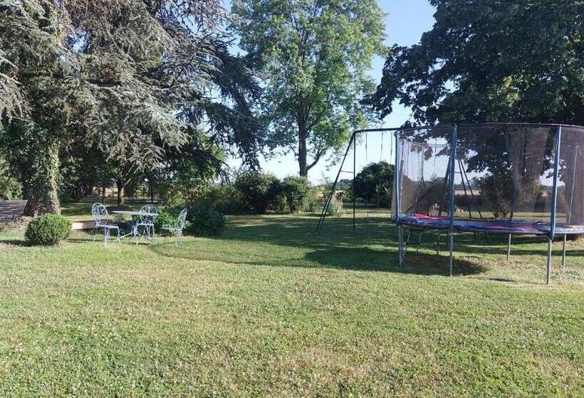 مبيت وإفطار L Orée Du Bois Bettu