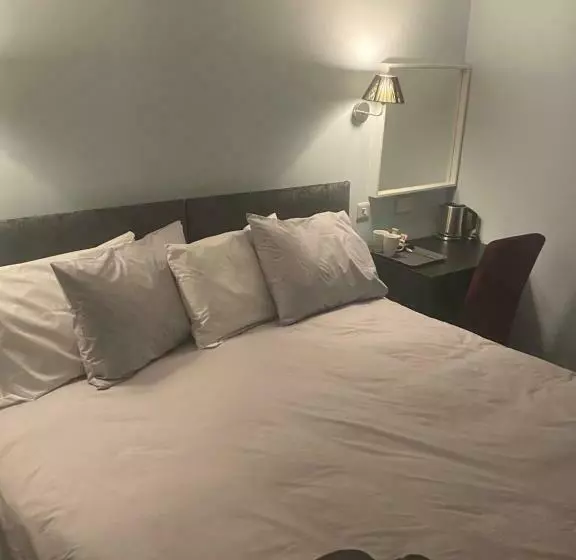 Hotel Comus Inn