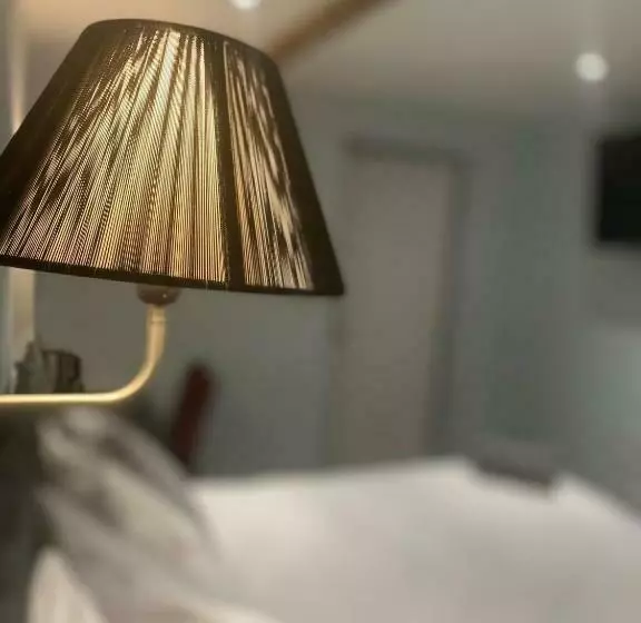 Hotel Comus Inn