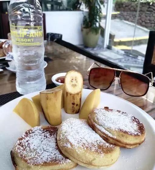 Hotelli The Philip Ann Resort