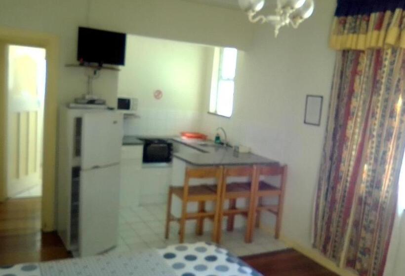 Pension Access Guest House