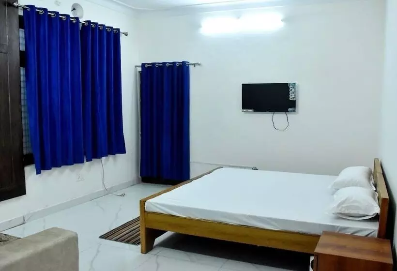 Majatalo Krishnam Guest House