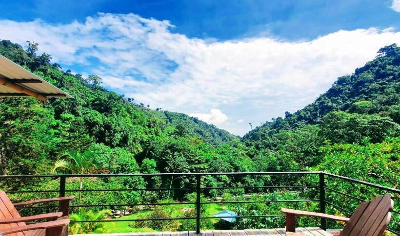 리조트 Rivel Restaurant & Nature Retreat