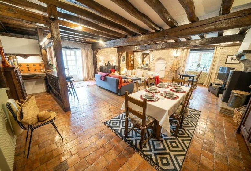 住宿加早餐  La Cormellerie