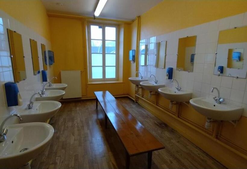 Hostellerie Des Grands Chapeaux