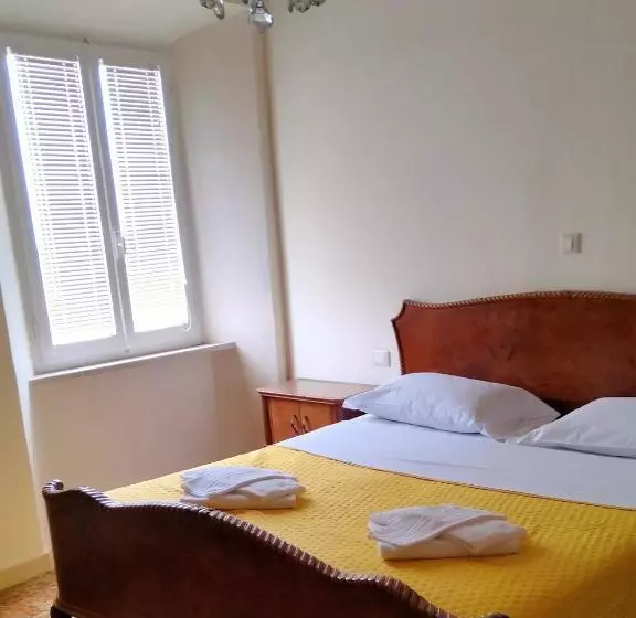 Hotelli Attico Sulla Bouganville