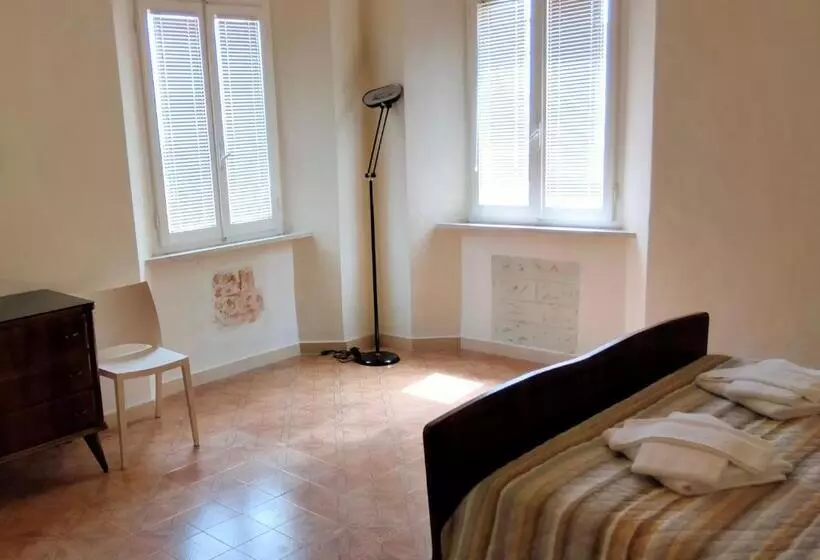 Hotelli Attico Sulla Bouganville