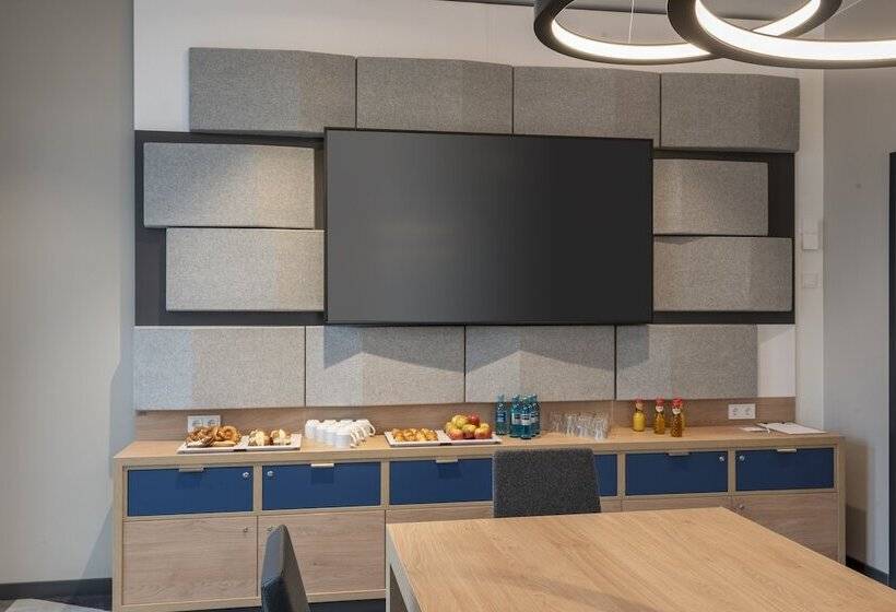 فندق Holiday Inn Express Munich North, An Ihg