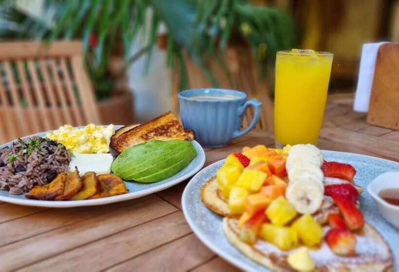 Zulu Surf Hotel Tamarindo