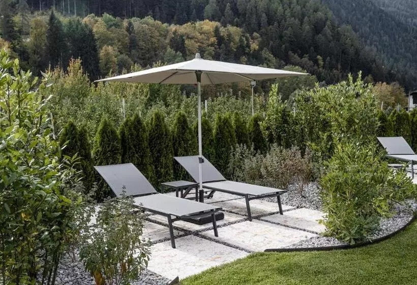 Nidaris   Luxury Private Spa Suites