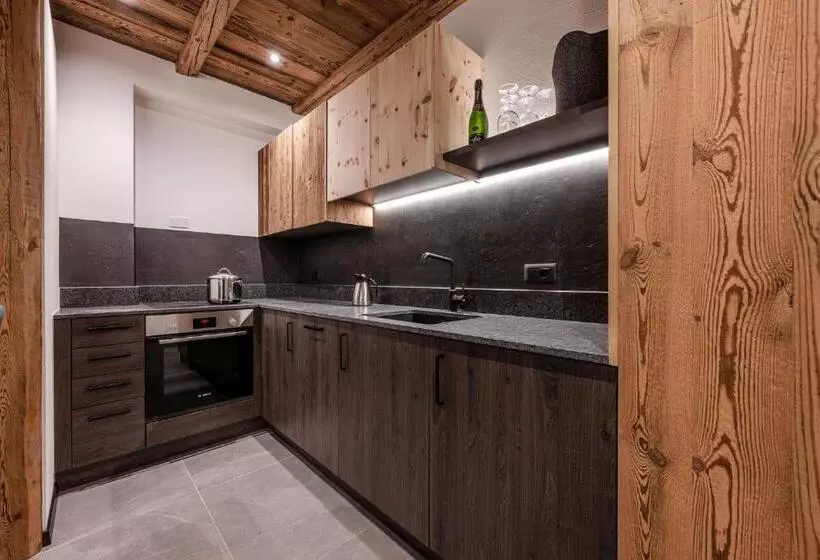 Nidaris   Luxury Private Spa Suites