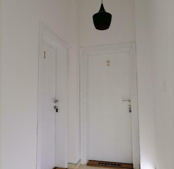 פנסיון Drobnjak Apartments