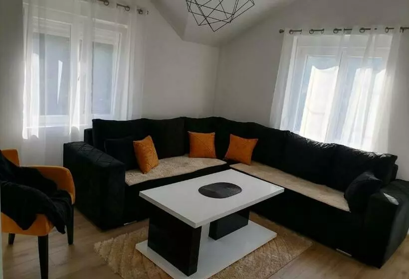 پانسیون Drobnjak Apartments
