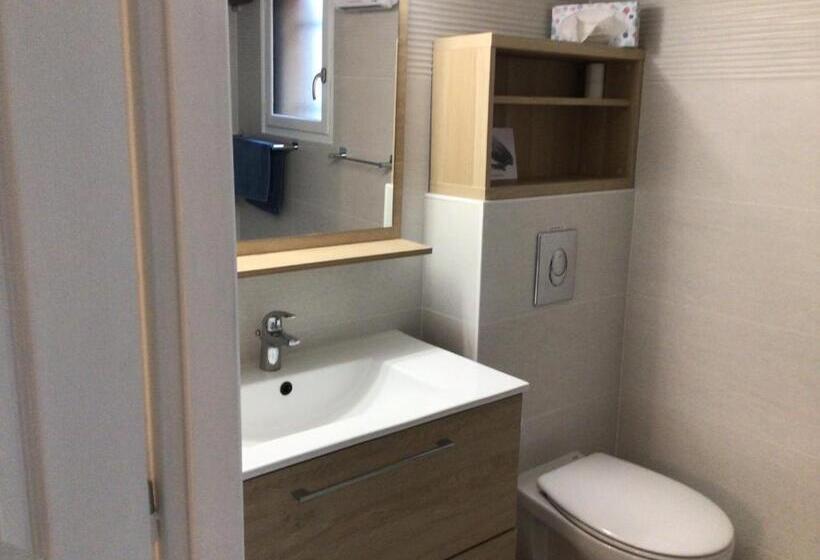 פנסיון La Foulonnière De Neuville