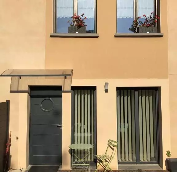 ペンション La Foulonnière De Neuville