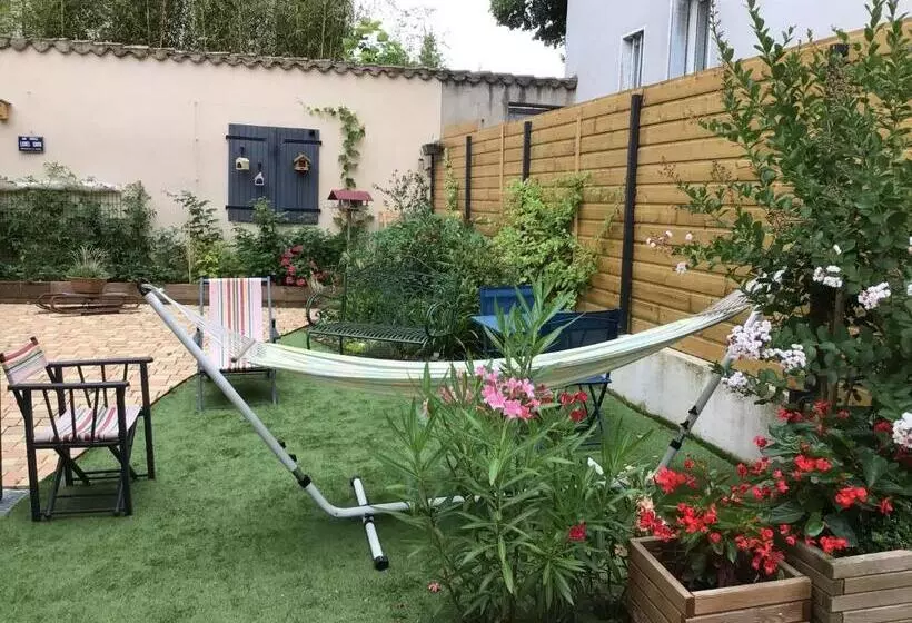 ペンション La Foulonnière De Neuville