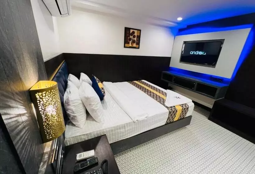 Rich Hotel Mumbai