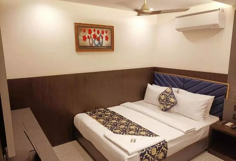 Rich Hotel Mumbai