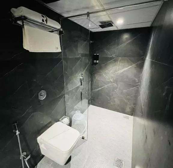 Rich Hotel Mumbai